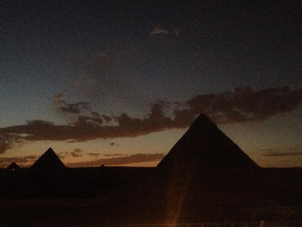 Pyramids Loft Homestay Kafrat al Jabal Exterior photo