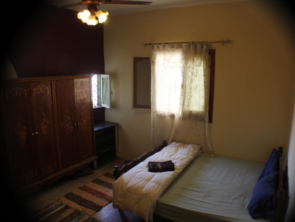 Pyramids Loft Homestay Kafrat al Jabal Room photo
