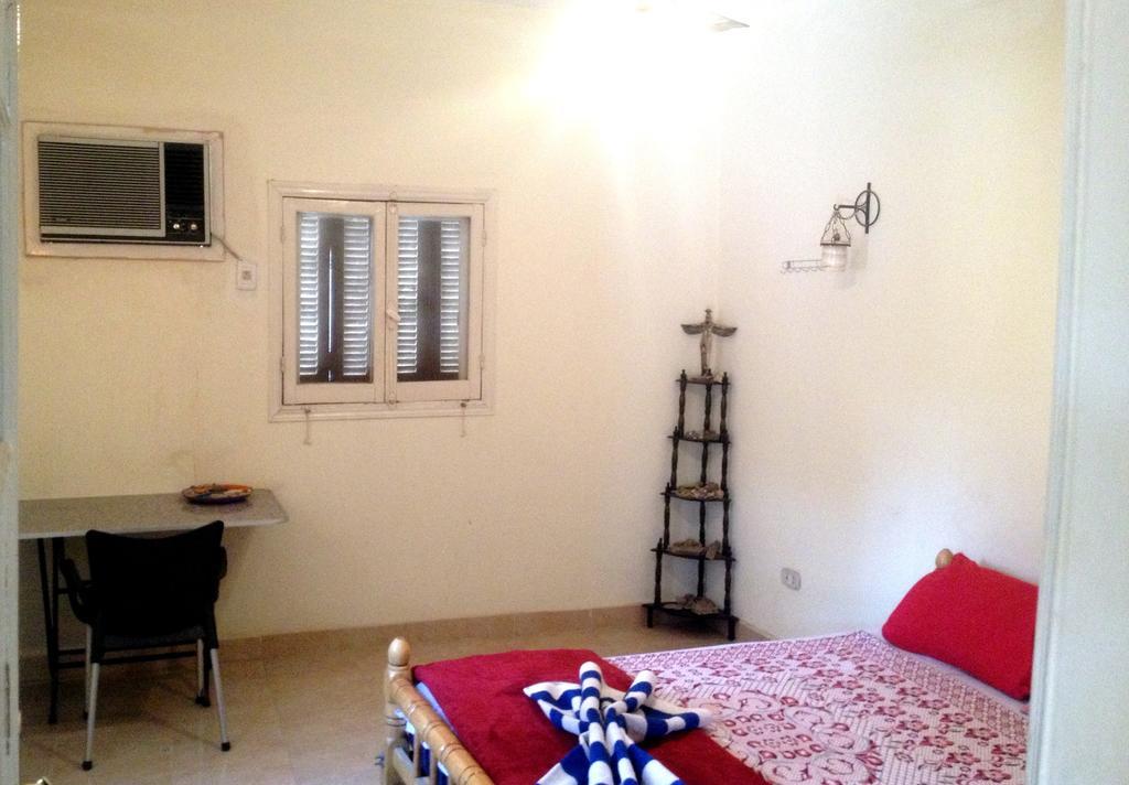 Pyramids Loft Homestay Kafrat al Jabal Room photo