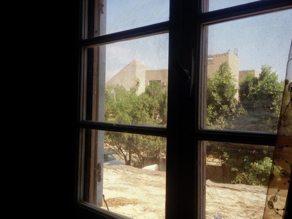 Pyramids Loft Homestay Kafrat al Jabal Room photo