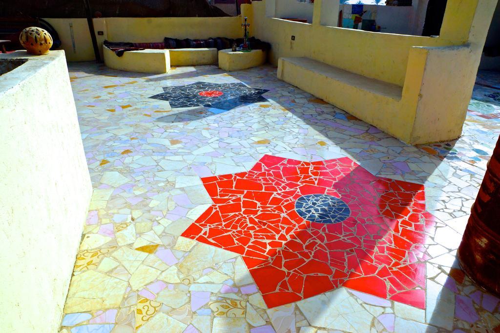Pyramids Loft Homestay Kafrat al Jabal Exterior photo