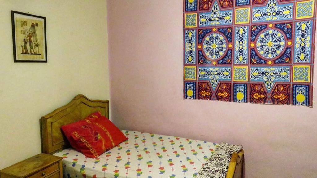 Pyramids Loft Homestay Kafrat al Jabal Exterior photo