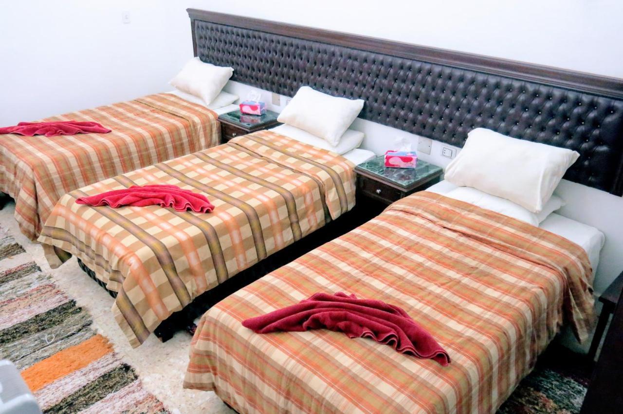 Pyramids Loft Homestay Kafrat al Jabal Exterior photo