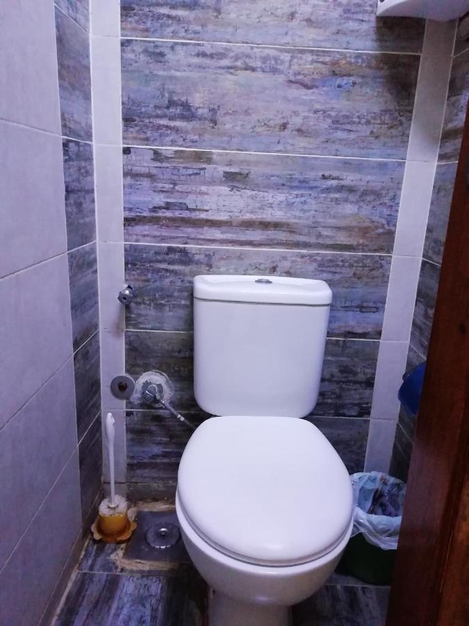 Pyramids Loft Homestay Kafrat al Jabal Exterior photo